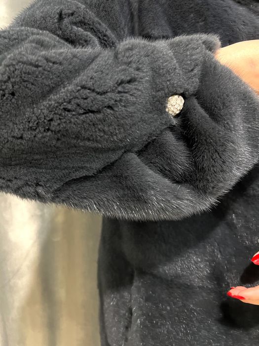 Продам норковую шубу