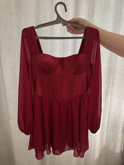 продам все платья за 10к