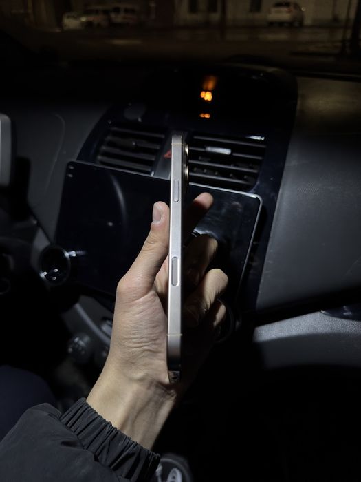 Iphone 16 pro max Gold 236gb