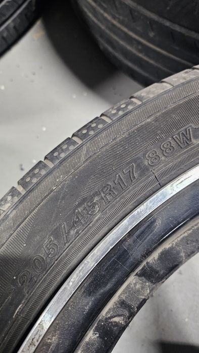 КОМПЛЕКТ дисков с шинами R17 для BMW