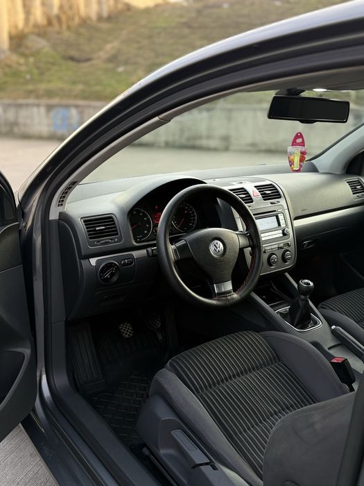 Volkswagen Golf 5 1.4 TSI 140 CP