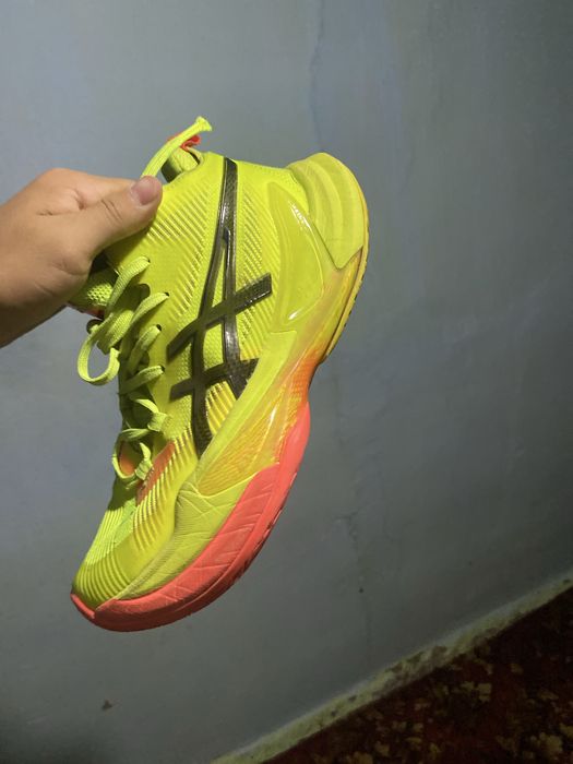 ASICS Paris кроссовка сатам! Оригинал 100%!ГИТАРАҒА ОБМЕН БАР