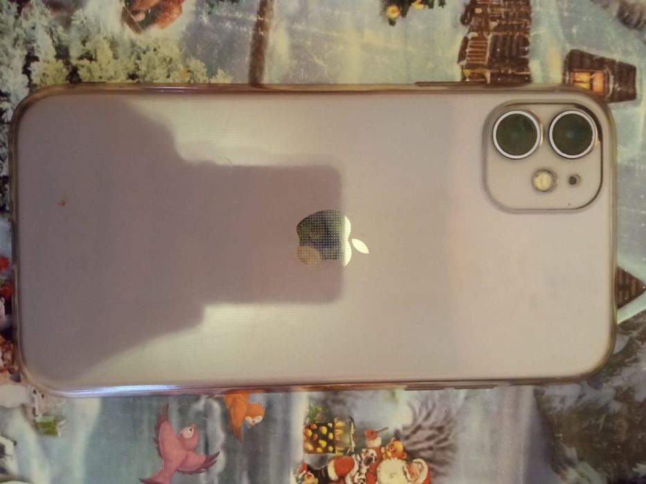 Продам айфон 11…