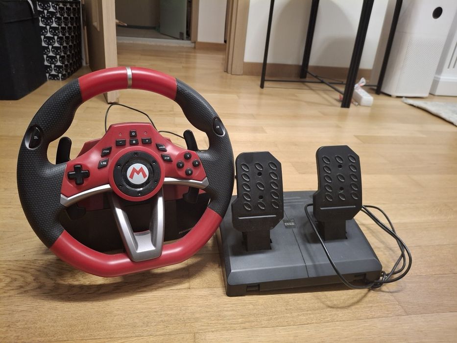 Vând urgent volan Nintendo Switch Mario Kart,Hori!