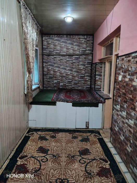 Qarshi markazida dom sotiladi