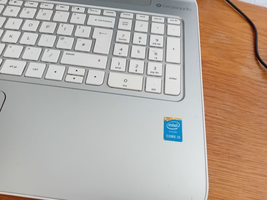 Laptop HP i5 8gb rqm