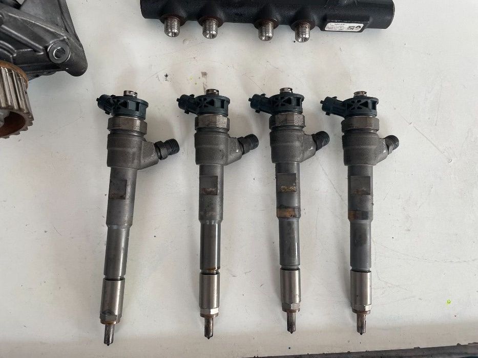 sistem injectie renault 1.5 dci euro 6 0445010704-0445110652-h8201157327 2015 2016 2017 2018 2019 2020