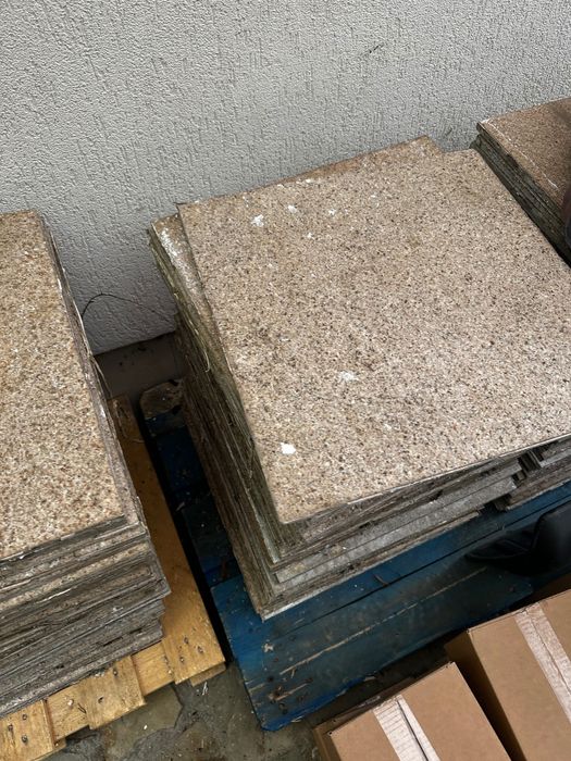 Placi de granit 50*50*1,5cm