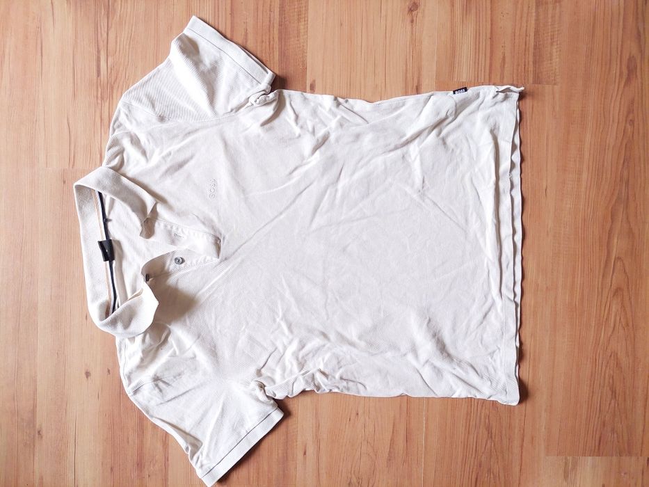 Бежова поло тениска Hugo Boss