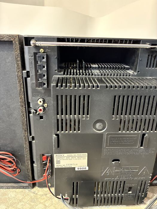 SONY stereo tuner, double casette, CD player remote system