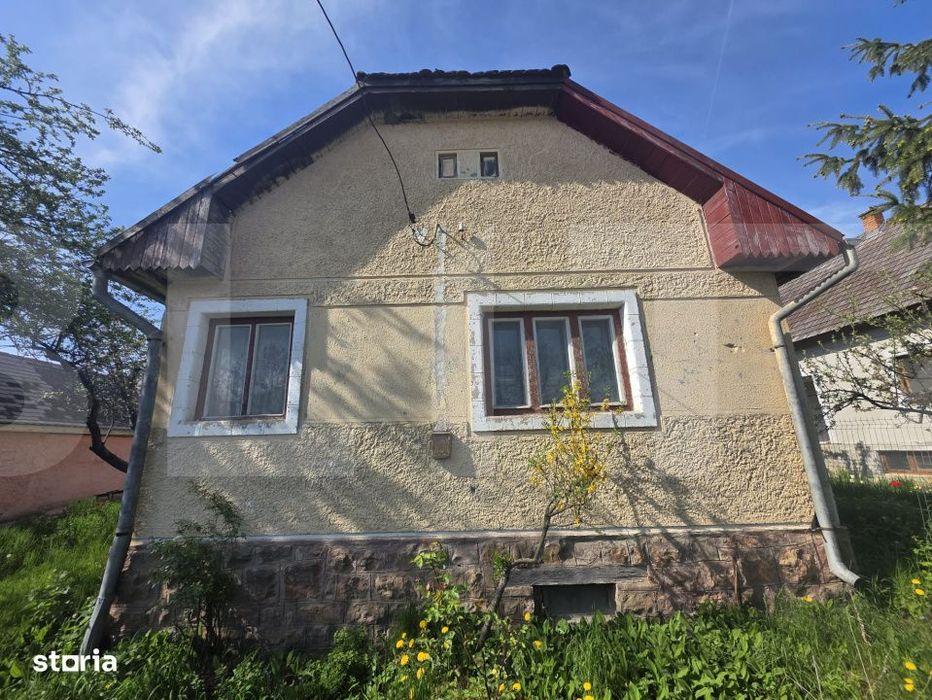 Casa de caramida cu 4 camere