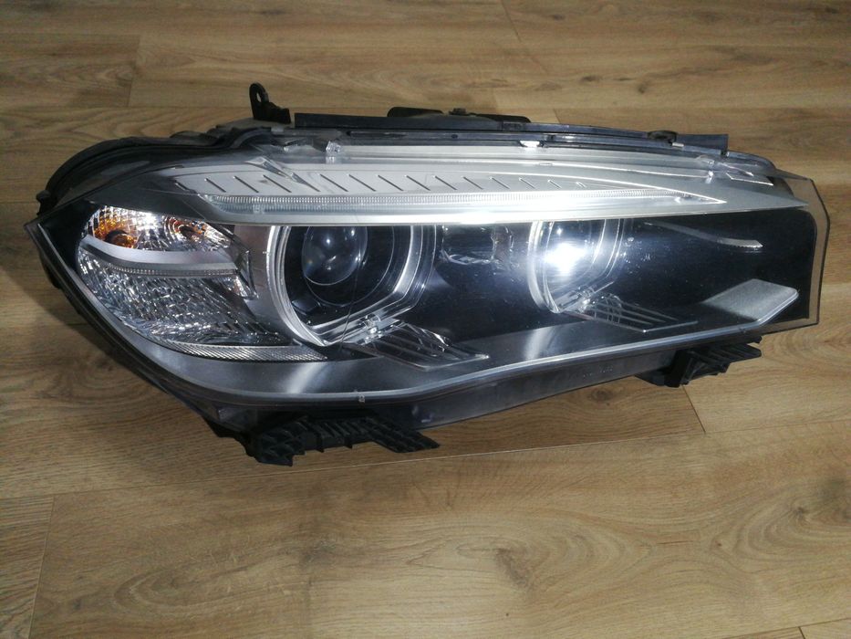 Far bmw f15 dreapta xenon