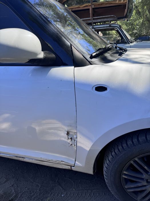 Автомобиль 2015 года, обьем 1,3.