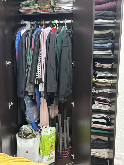 Продам угловой шкаф