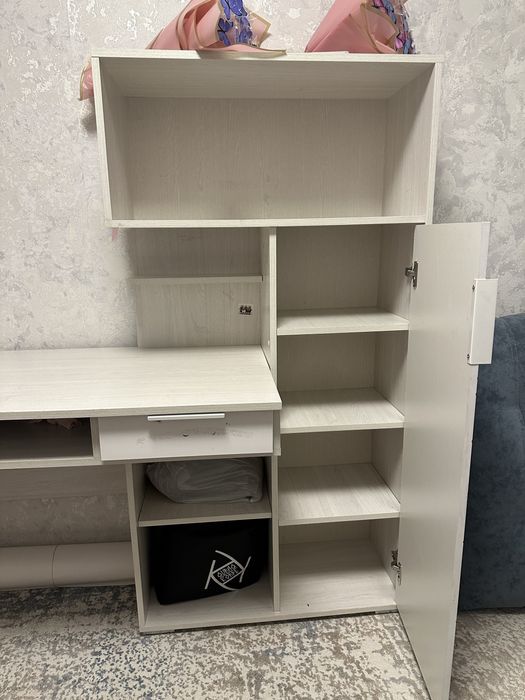 Стол письменый со шкафом