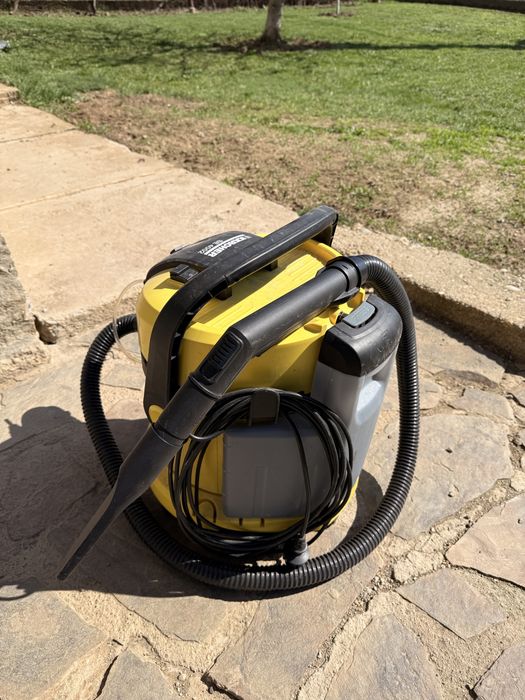 Aspirator cu spalare Karcher SE 4002