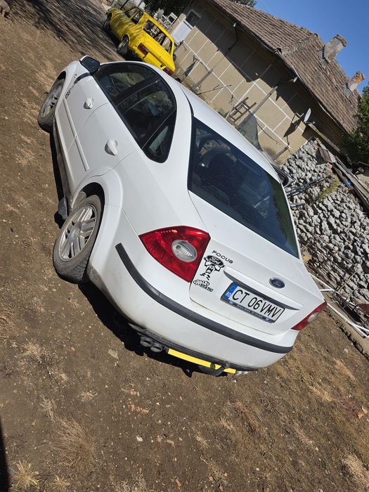 Vînd sau schimb Ford focus mk2 cu triciclu electric cu cabina