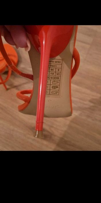 Sandale cu toc superbe