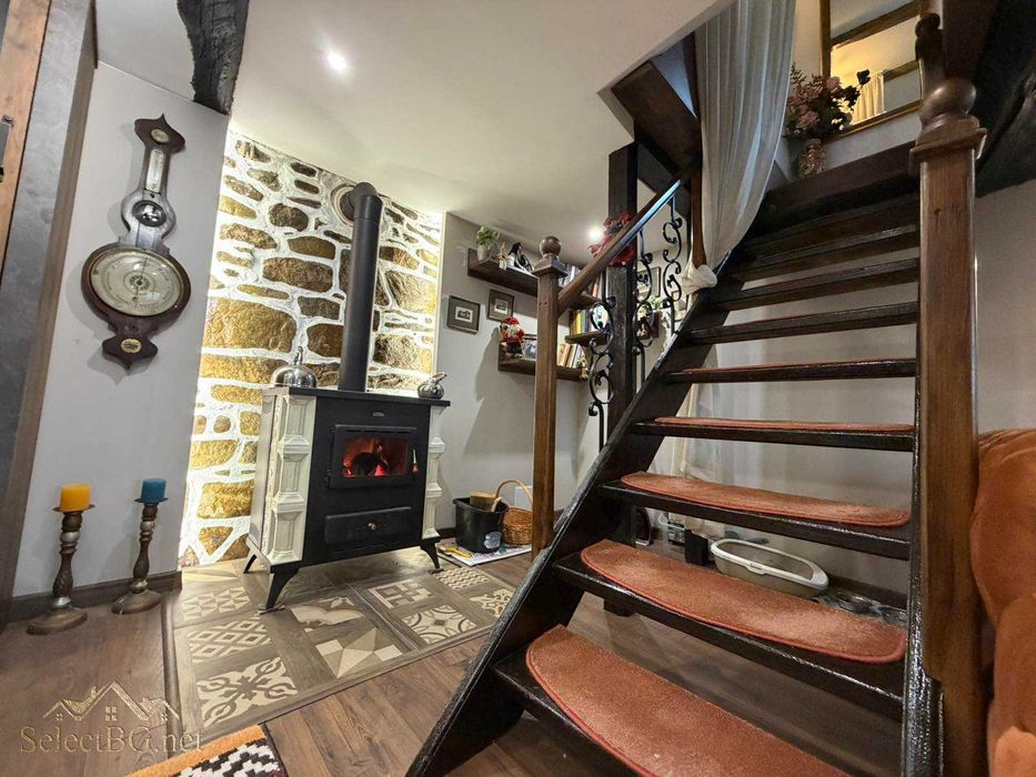 Реновирана къща в близко село до Велико Търново