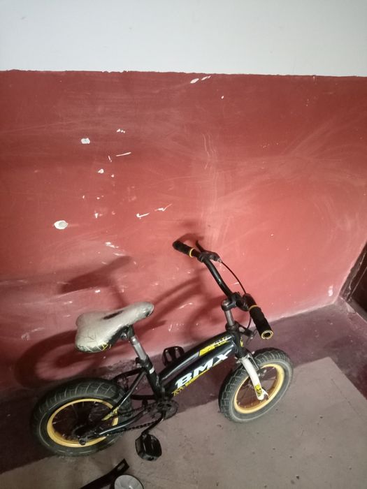 4 yoshdan 6 yoshgacha bo'lgan bolalarga böladıgan oyoq kıyımlar