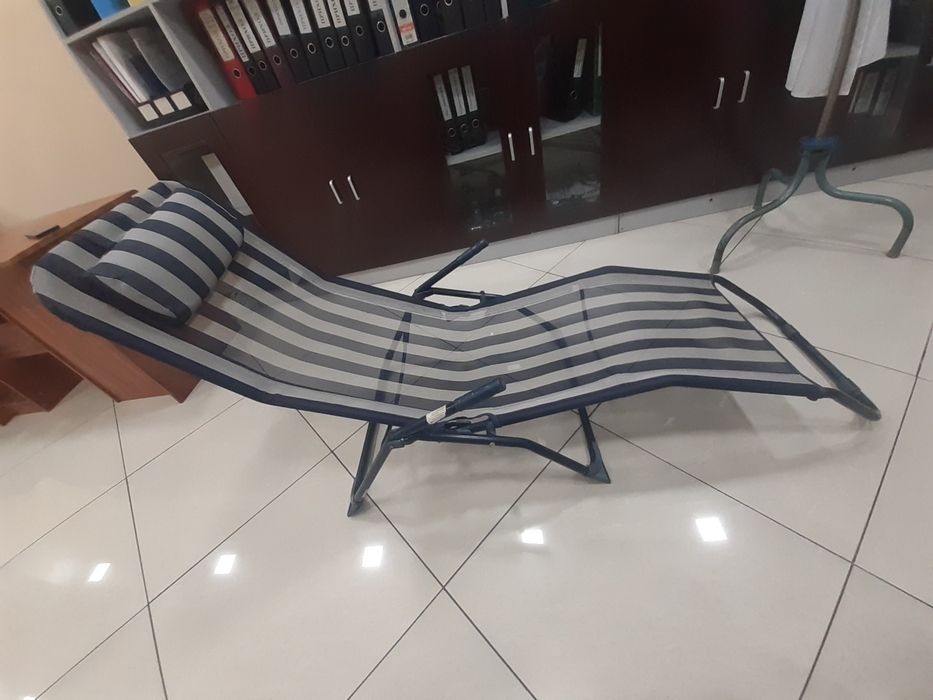 Продам лежак , кушетку