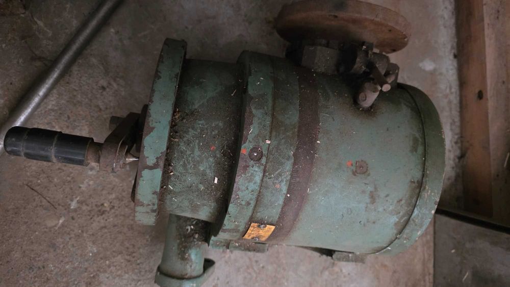 Продавам голям струг