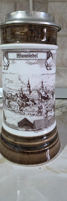 Vând  set de halbe vintage