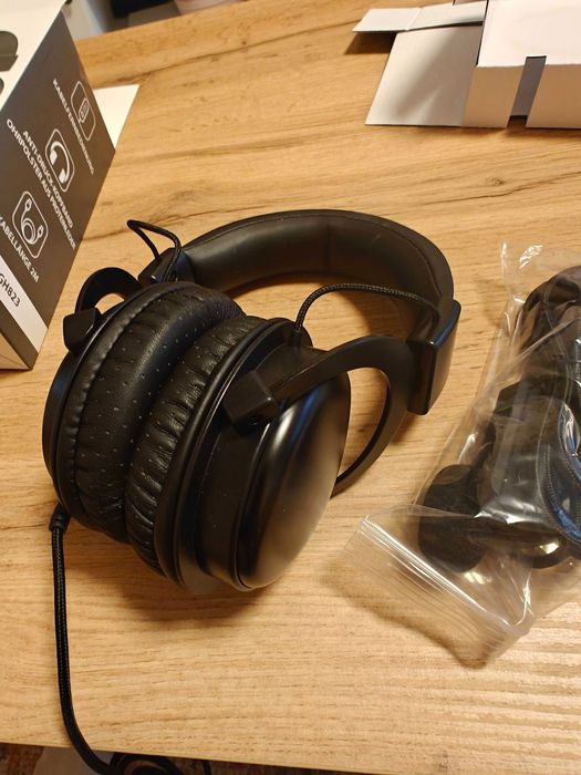 Геймърски слушалки с  7.1 SURROUND SOUND+бутони за управление