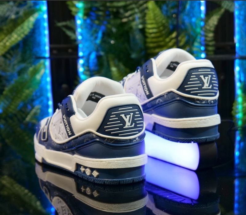 Louis Vuitton Унисекс Налични в Четири цвята