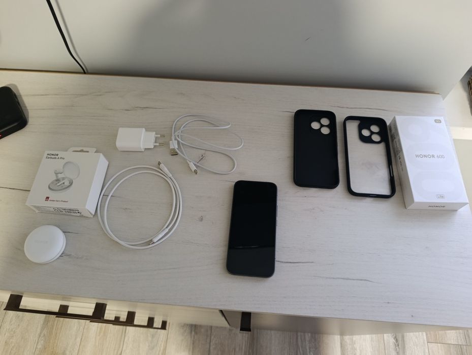 Продавам Honor 600 lite 5 g ползван един месец