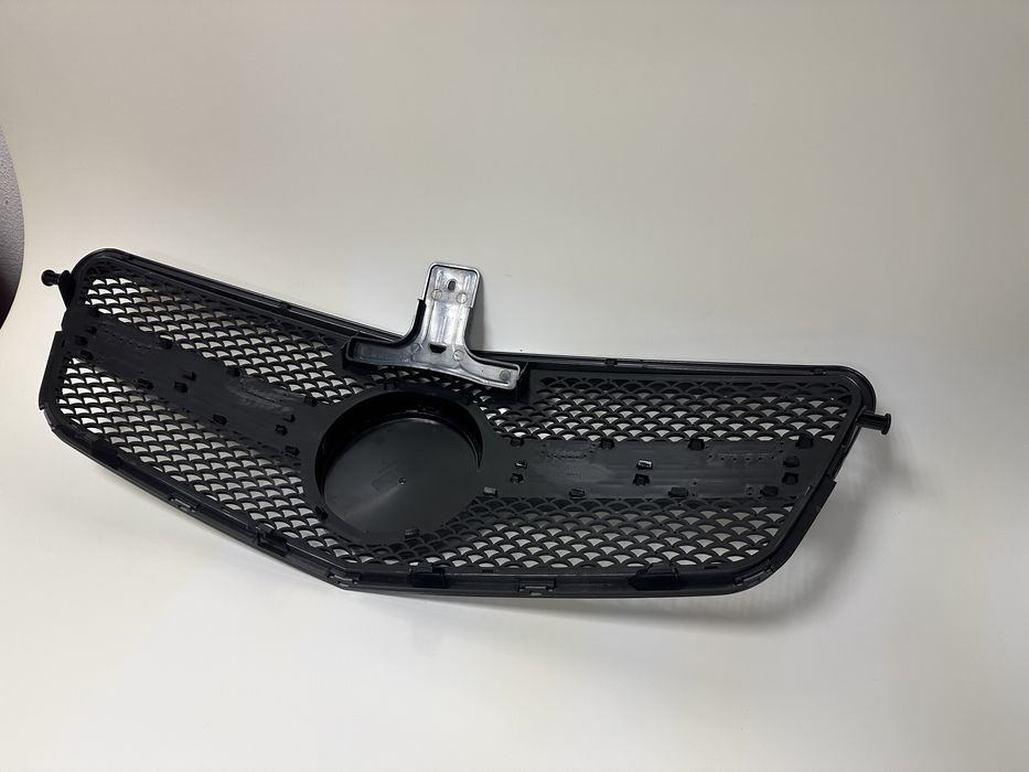 Решетка за Mercedes E Class W212 09-12 AMG Black