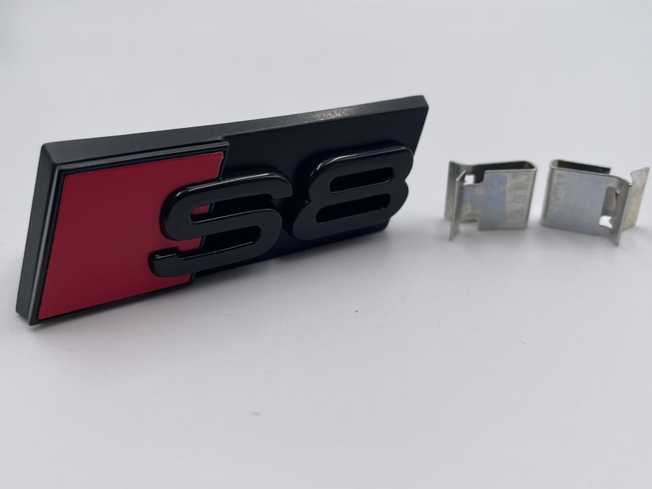 Emblema Audi S8 grila negru