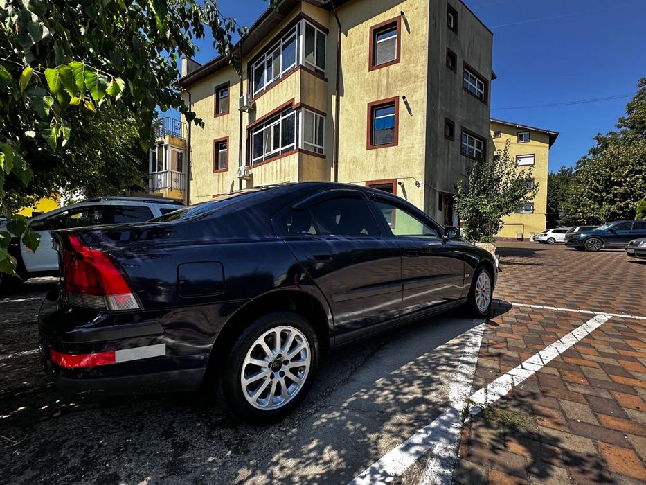Volvo S60 | 2.4 D5 (163 CP) | Manuală | 2004 | Întreținut, Revizuit