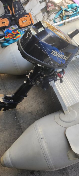 Надуваема лодка с мотор