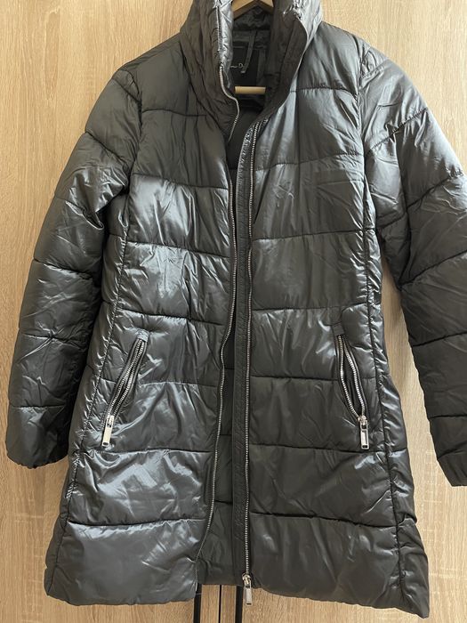 Продам куртку осень весна