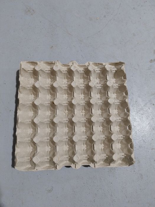 Cofraje pentru OUA, capacitate 30 bucati.