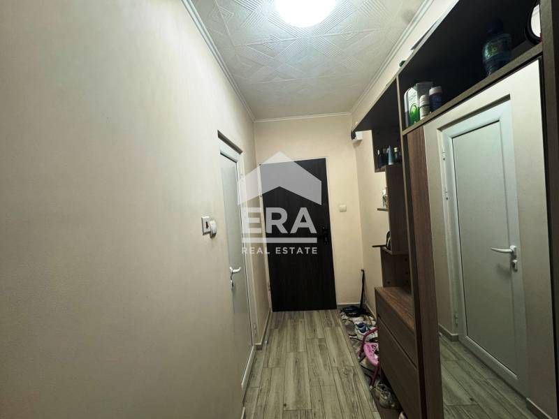 Продава се Двустаен апартамент в Русе, Здравец Изток - 57 кв.м за 1685 €/кв.м - Снимка #6