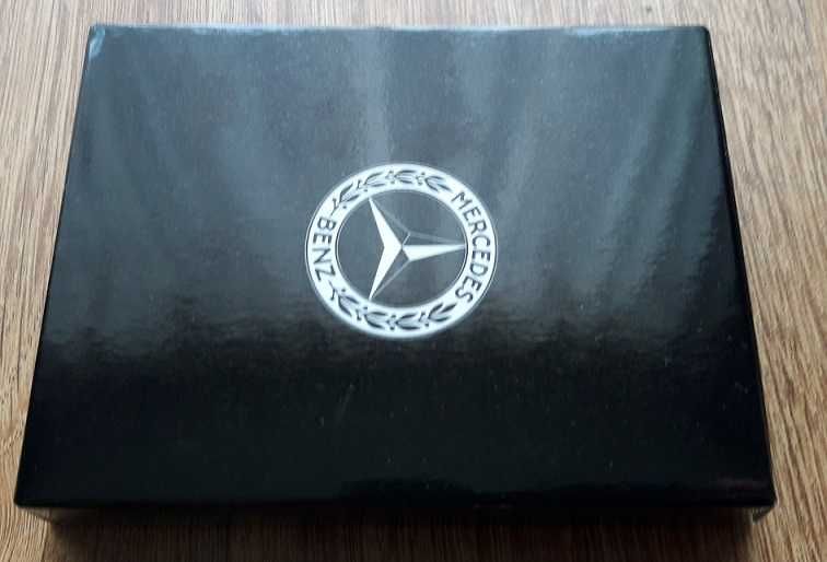 Set magneti Mercedes Benz - produs nou