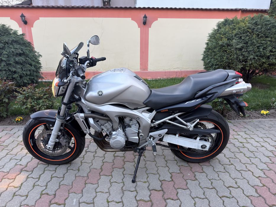 Yamaha FZ 6- S Fazer