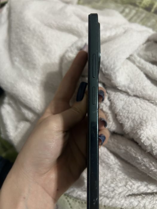 Телефон Vivo y28 зеленый