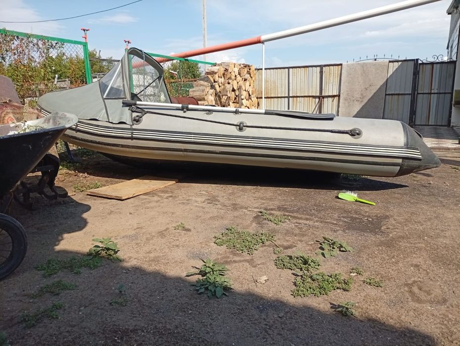 Продам лодку Пвх