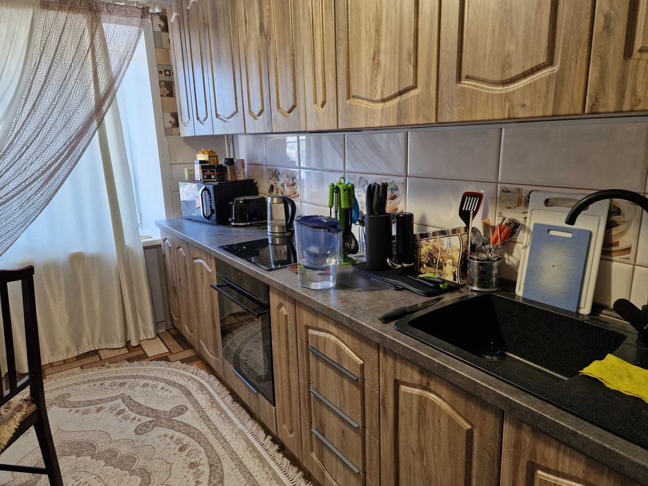 Продам 5-ти комнатную квартиру.