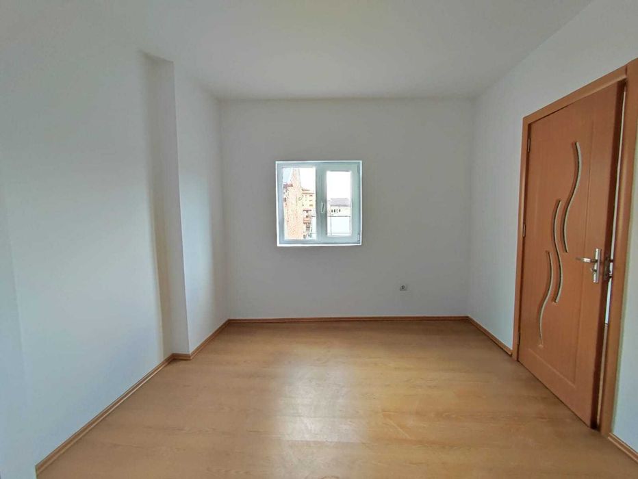 Proprietar inchiriez apartament 2 camere, central, in vila la curte, sector 1, str Maramures, 58 mp, la 5 min de piata Victoriei si Gara de Nord.