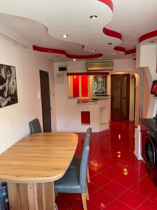 Vând apartament
