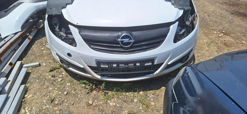bara fata opel corsa d hatchback