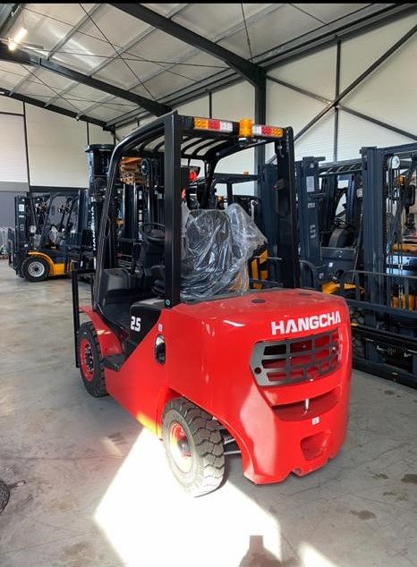 Motostivuitoare Stivuitoare NOI Din STOC - Cele mai bune preturi!