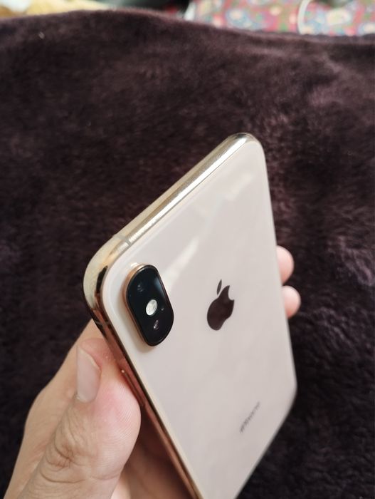 iPhone xs     Срочно продоётся.