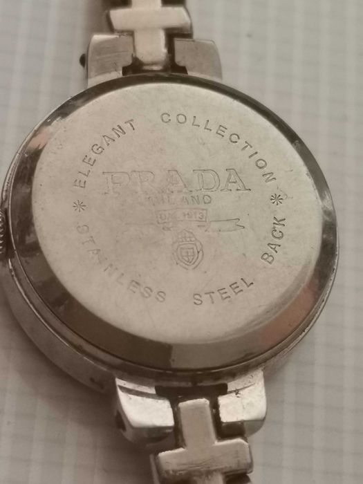 Prada дамски часовник