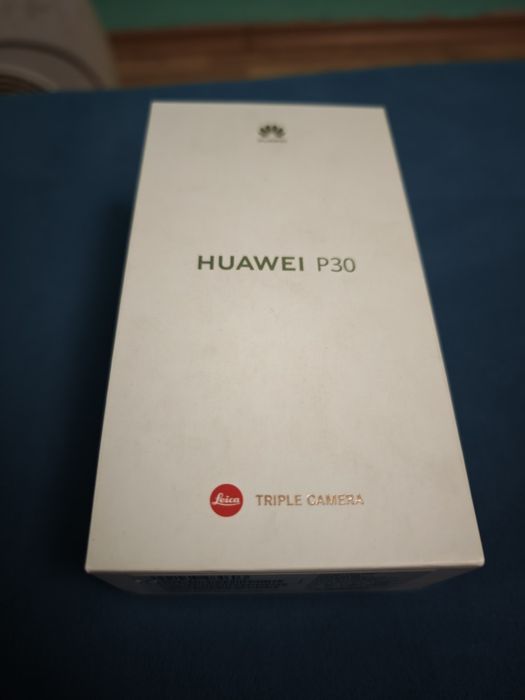 Продавам Huawei p30