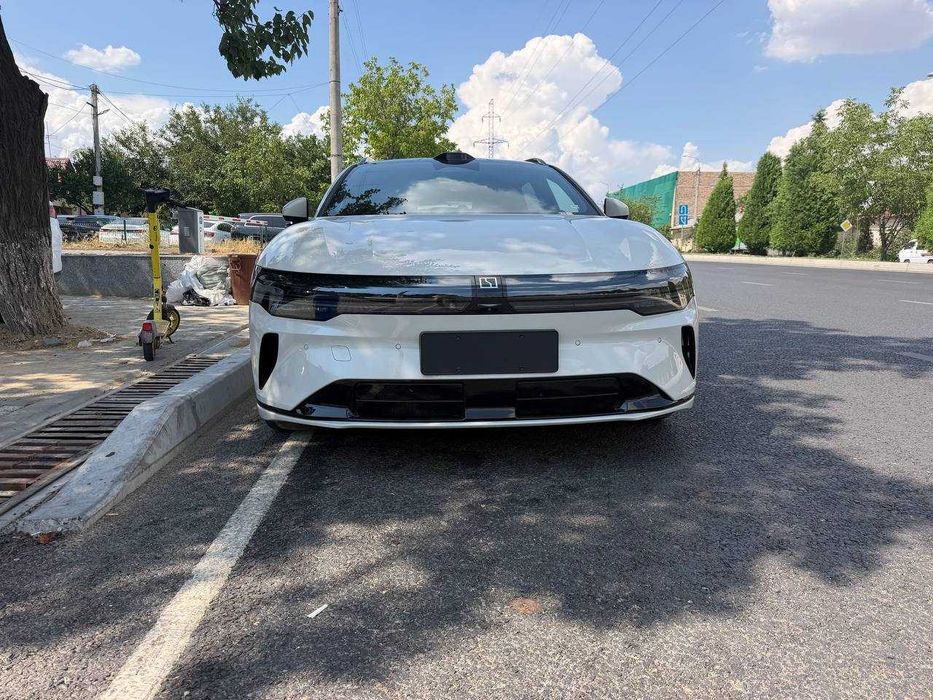Zeekr 001 GT Smart Driving arzon narxda natariusga tayyor